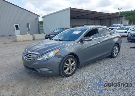 2013 Hyundai Sonata Limited z USA, uszkodzony, nr VIN 5NPEC4AC9DH774589